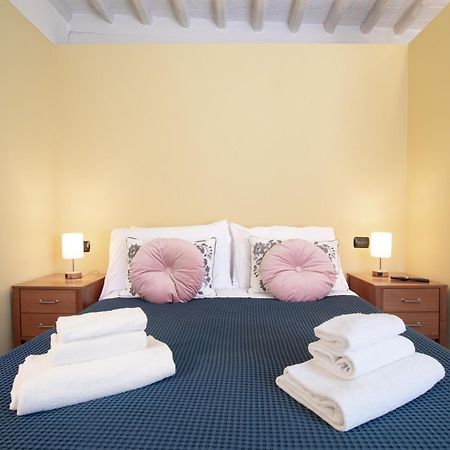 A Casa Di Irene Apartment Лука Екстериор снимка