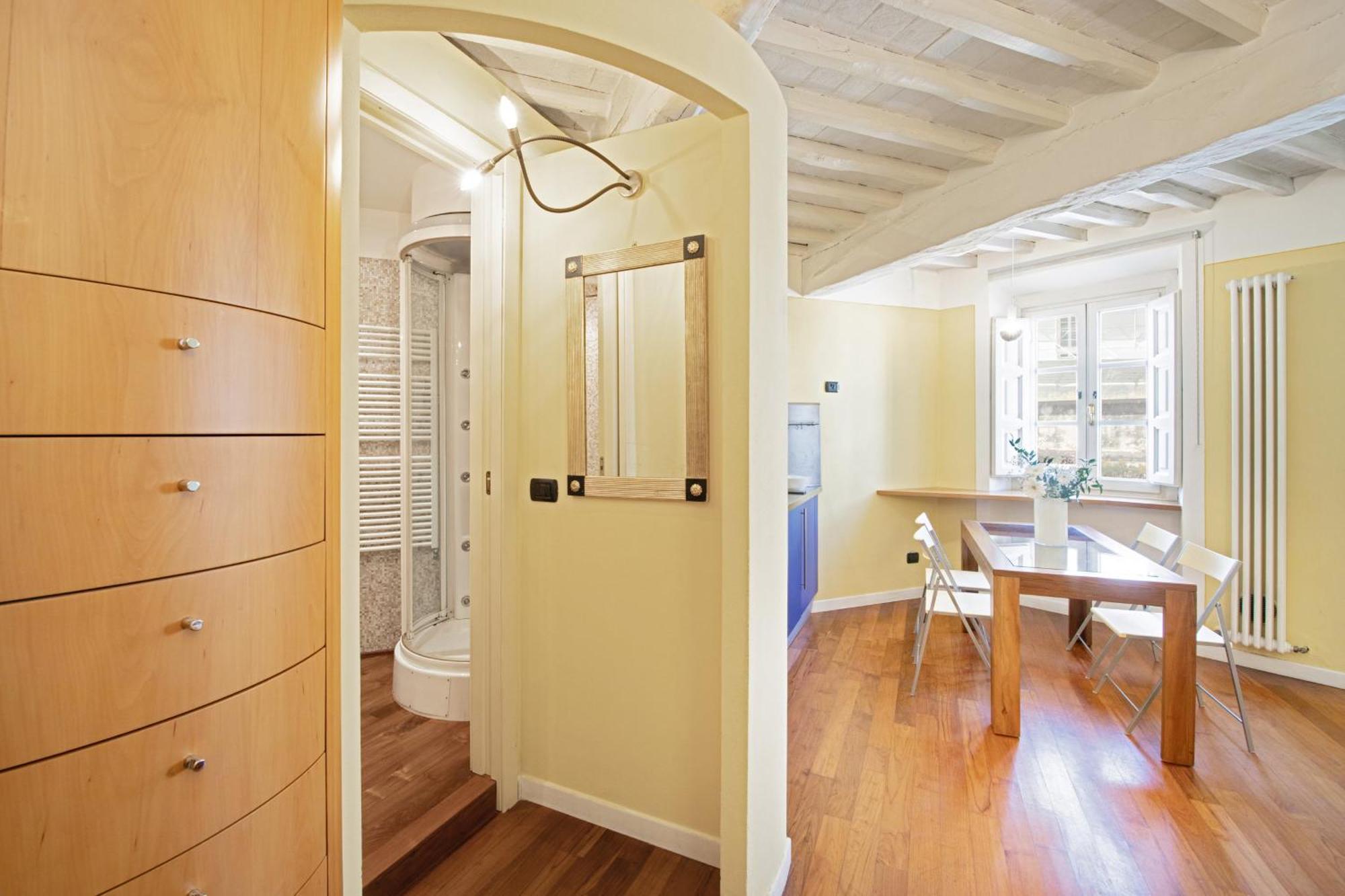A Casa Di Irene Apartment Лука Екстериор снимка