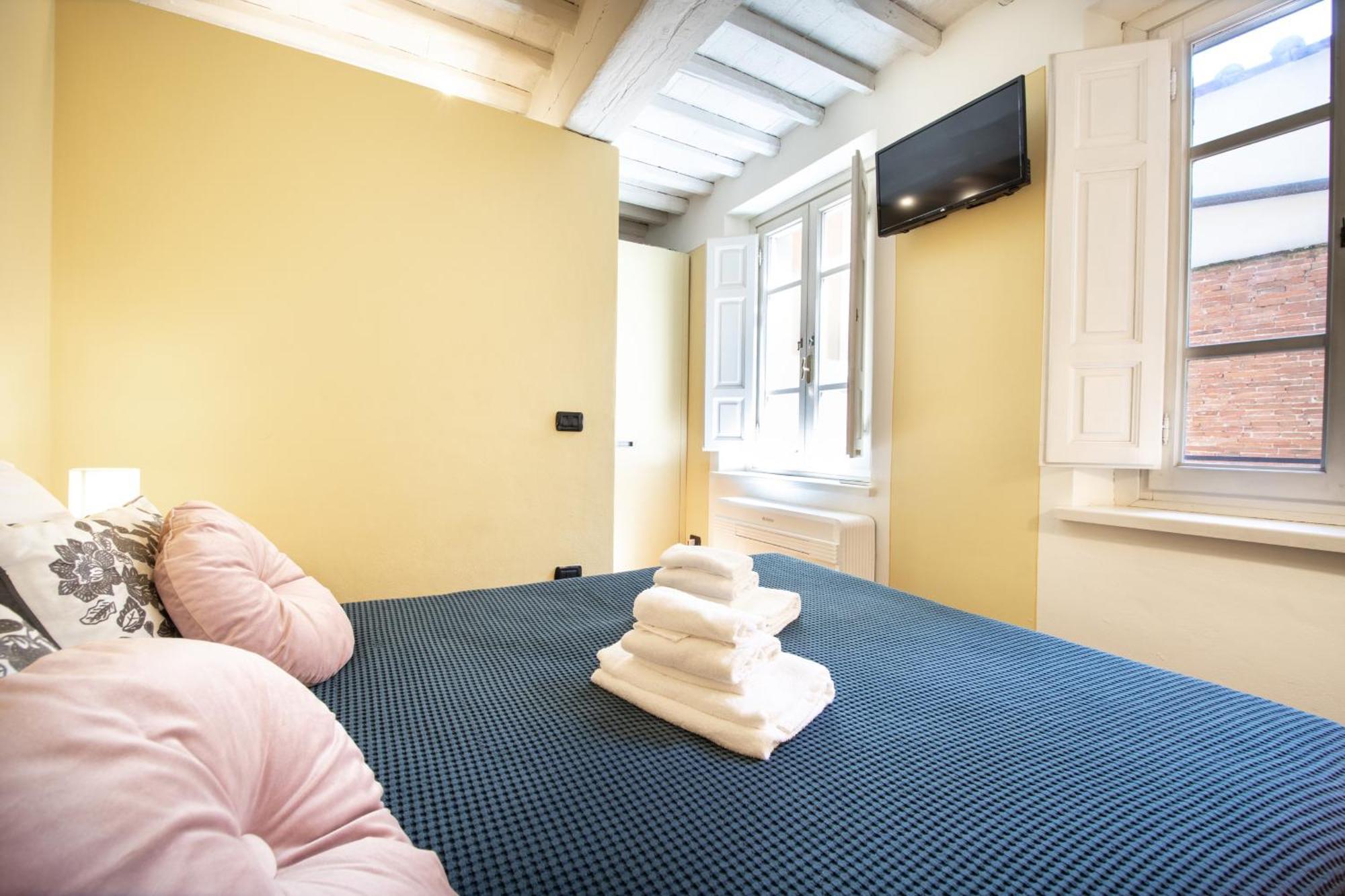 A Casa Di Irene Apartment Лука Екстериор снимка